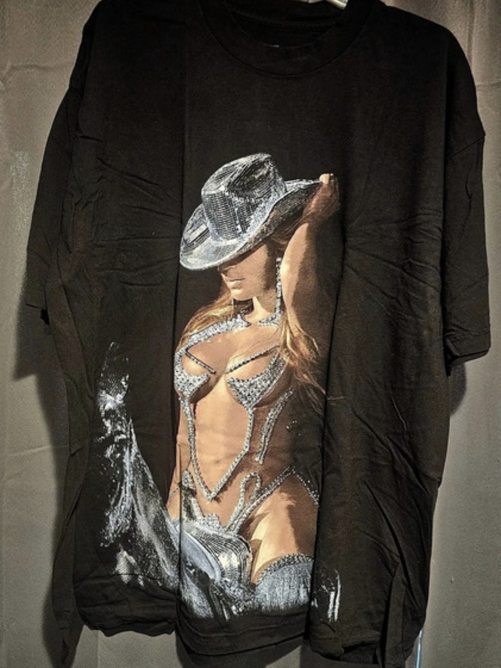 Renaissance World Tour Graphic Tee in Black Size XL